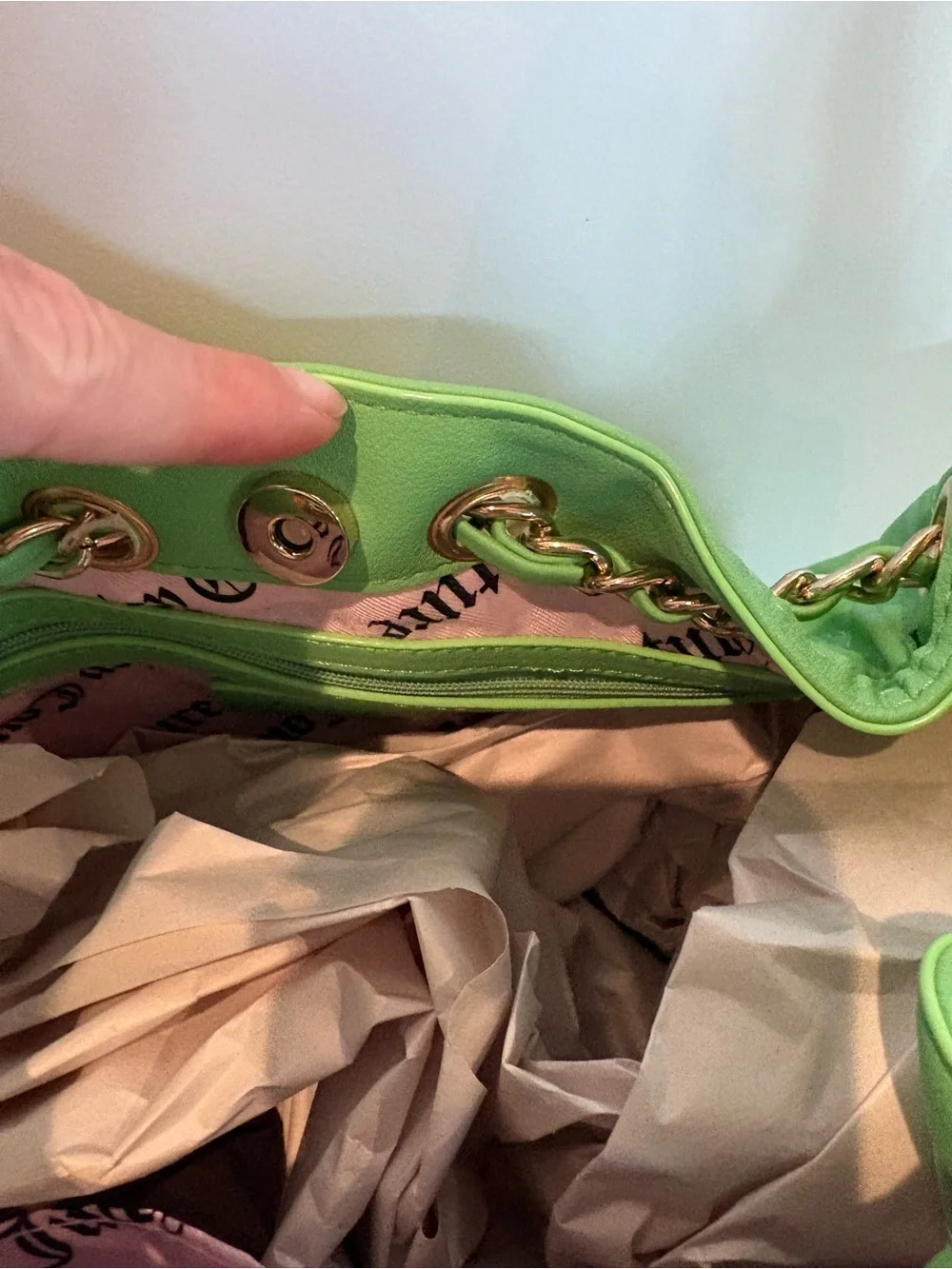 New Juicy Couture Icon Quilted  Bag with Chain